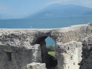Cosa vedere a Sirmione, la perla del Lago di Garda in una giornata Cosa vedere a Sirmione, la perla del Lago di Garda in una giornata
