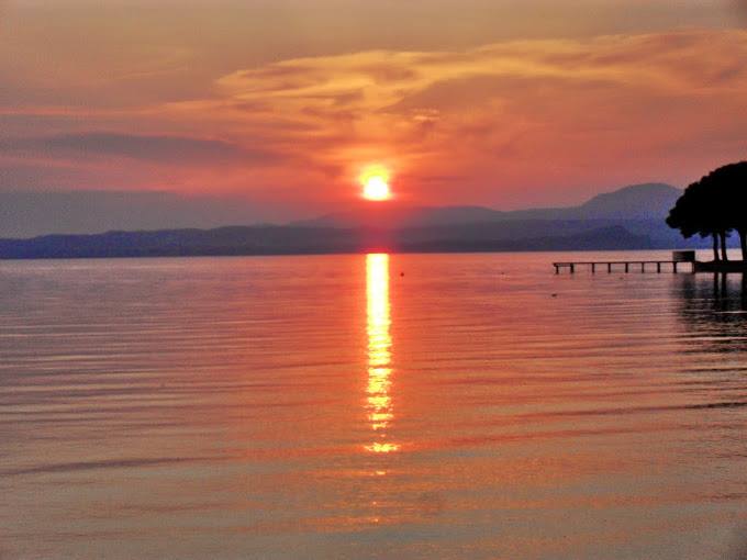 Giro del Lago di Garda seguendo il tramonto Giro del Lago di Garda seguendo il tramonto