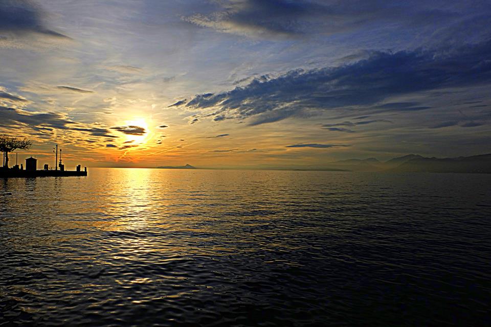 Giro del Lago di Garda seguendo il tramonto Giro del Lago di Garda seguendo il tramonto
