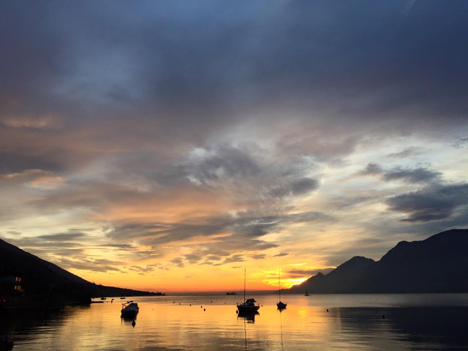 Giro del Lago di Garda seguendo il tramonto Giro del Lago di Garda seguendo il tramonto