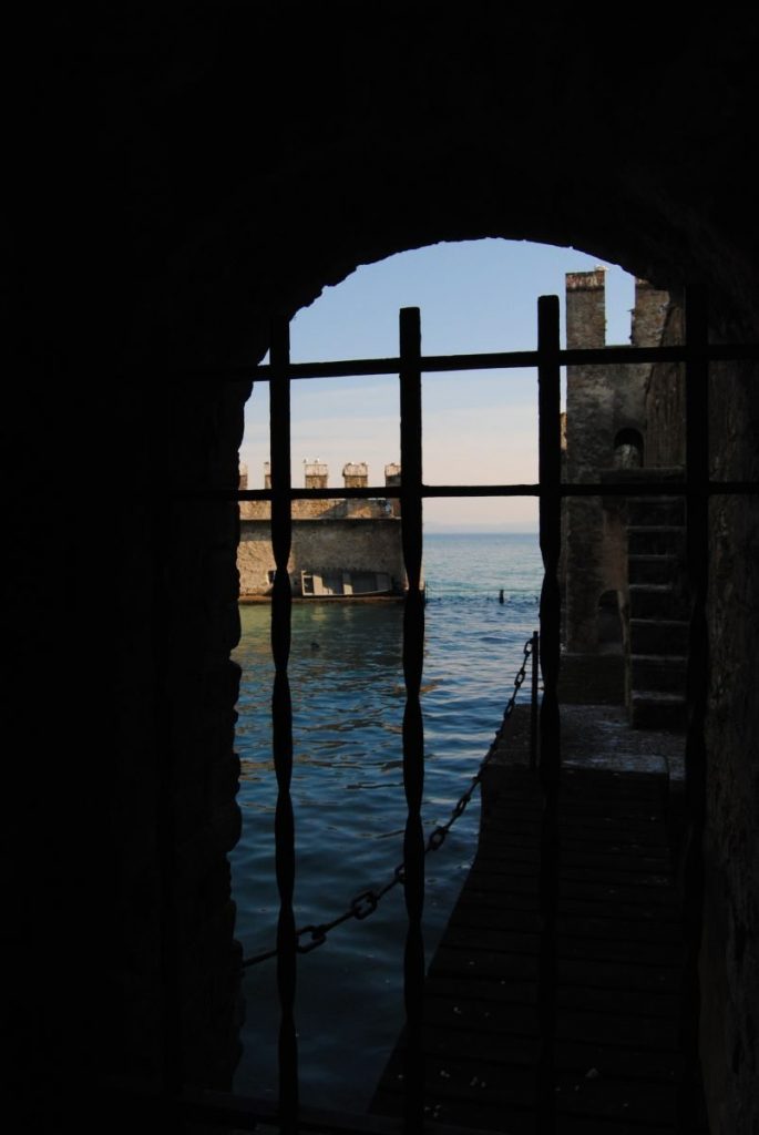Sirmione - Una gallery dedicata alla Perla del Lago di Garda Sirmione - Una gallery dedicata alla Perla del Lago di Garda