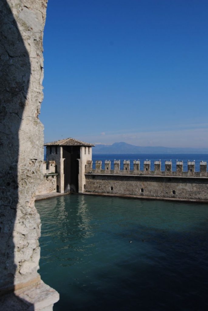 Sirmione - Una gallery dedicata alla Perla del Lago di Garda Sirmione - Una gallery dedicata alla Perla del Lago di Garda