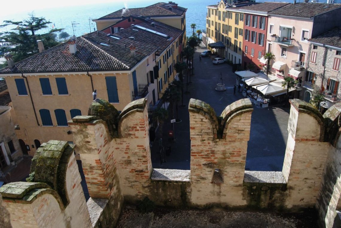 Sirmione - Una gallery dedicata alla Perla del Lago di Garda Sirmione - Una gallery dedicata alla Perla del Lago di Garda