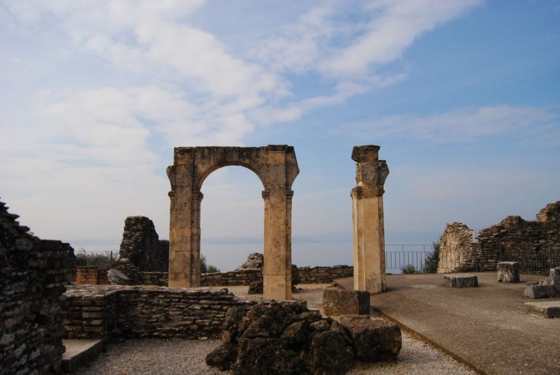 Grotte di Catullo a Sirmione Grotte di Catullo a Sirmione