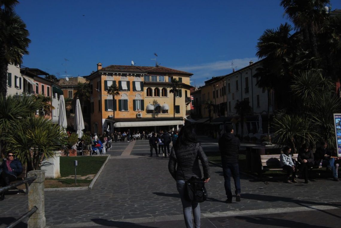 Sirmione - Una gallery dedicata alla Perla del Lago di Garda Sirmione - Una gallery dedicata alla Perla del Lago di Garda