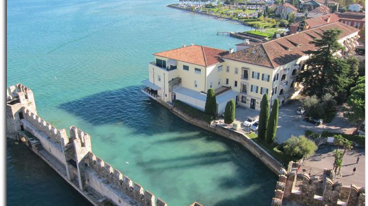 Selezione delle foto di Maggio 2015 postate nel gruppo facebook "noi amiamo il Lago di Garda" Selezione delle foto di Maggio 2015 postate nel gruppo facebook "noi amiamo il Lago di Garda"