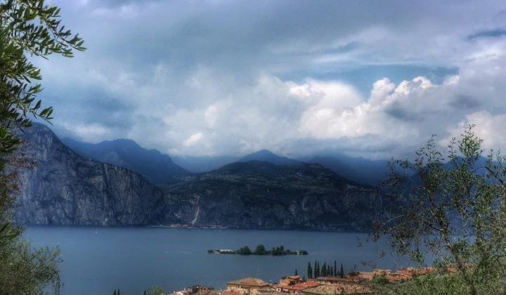Il Lago di Garda visto da Facebook nel mese di Giugno Il Lago di Garda visto da Facebook nel mese di Giugno
