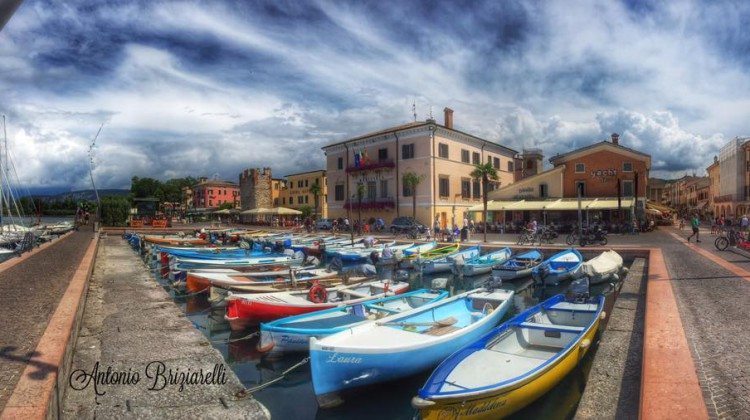 Il Lago di Garda visto da Facebook nel mese di Giugno Il Lago di Garda visto da Facebook nel mese di Giugno