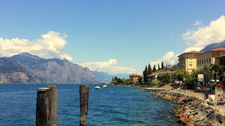Il Lago di Garda visto da Facebook nel mese di Giugno Il Lago di Garda visto da Facebook nel mese di Giugno
