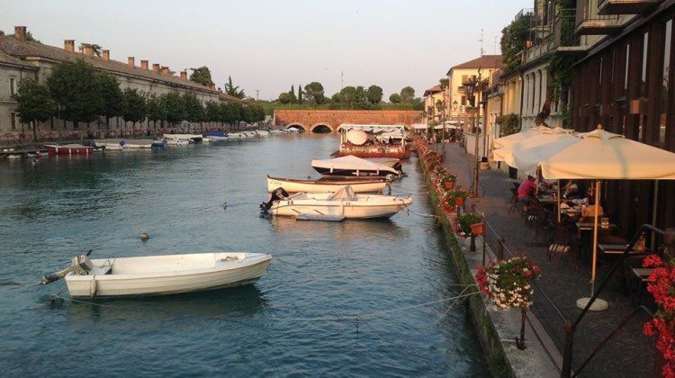 Il Lago di Garda visto da Facebook nel mese di Giugno Il Lago di Garda visto da Facebook nel mese di Giugno