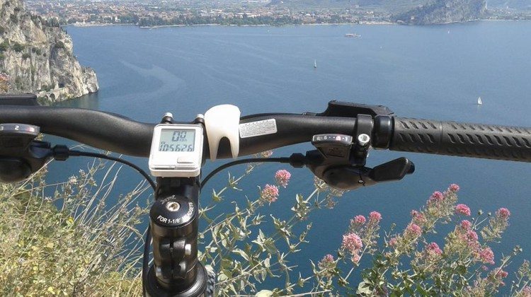 Il Lago di Garda visto da Facebook nel mese di Giugno Il Lago di Garda visto da Facebook nel mese di Giugno