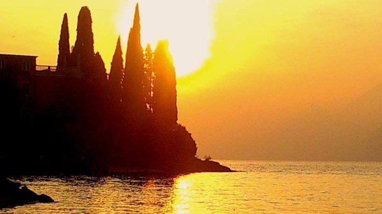 Il Lago di Garda visto da Facebook nel mese di Giugno Il Lago di Garda visto da Facebook nel mese di Giugno