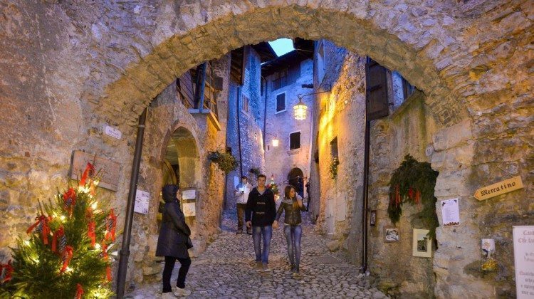 Lago di Garda Cosa vedere in 7 giorni Lago di Garda Cosa vedere in 7 giorni