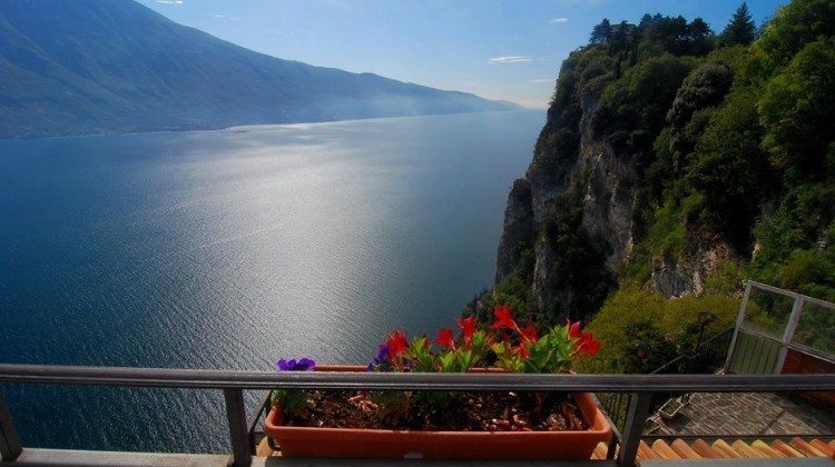 Il Lago di Garda visto dagli utenti Facebook Il Lago di Garda visto dagli utenti Facebook