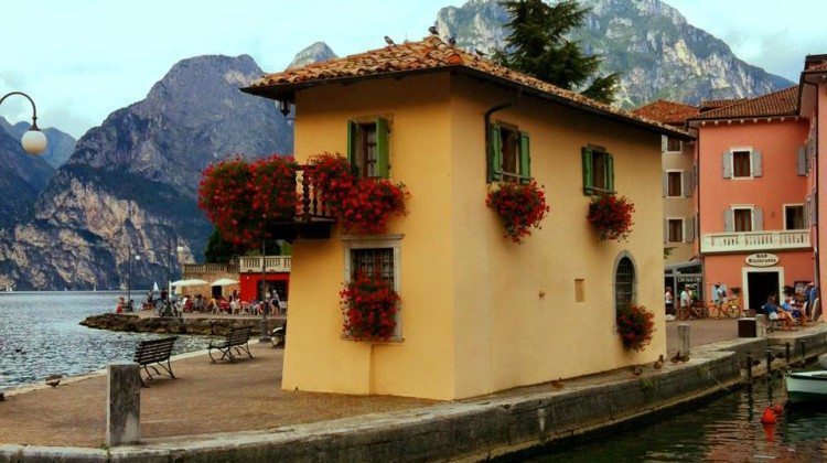 Le foto più belle del Lago di Garda scattate nel mese Novembre Le foto più belle del Lago di Garda scattate nel mese Novembre