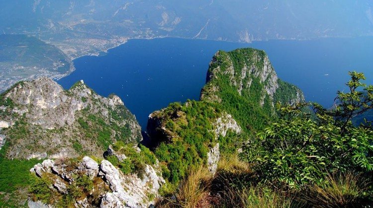 Il Lago di garda nel mese di Dicembre visto dagli utenti Facebook Il Lago di garda nel mese di Dicembre visto dagli utenti Facebook