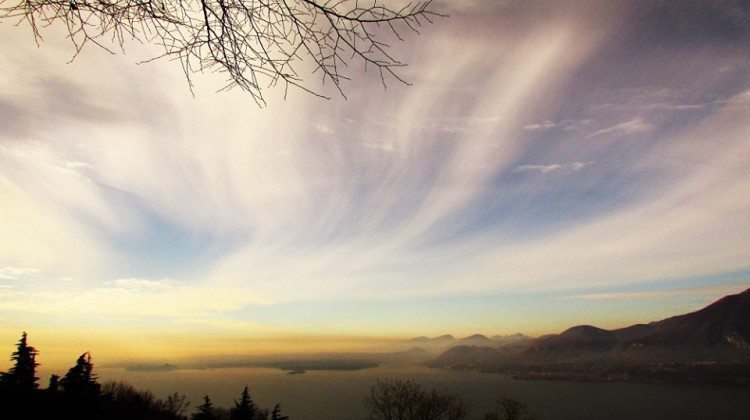 Il Lago di garda nel mese di Dicembre visto dagli utenti Facebook Il Lago di garda nel mese di Dicembre visto dagli utenti Facebook
