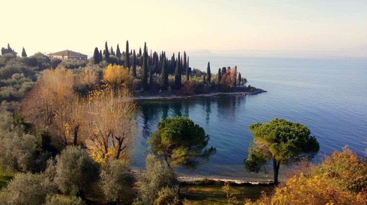 Il Lago di garda nel mese di Dicembre visto dagli utenti Facebook Il Lago di garda nel mese di Dicembre visto dagli utenti Facebook