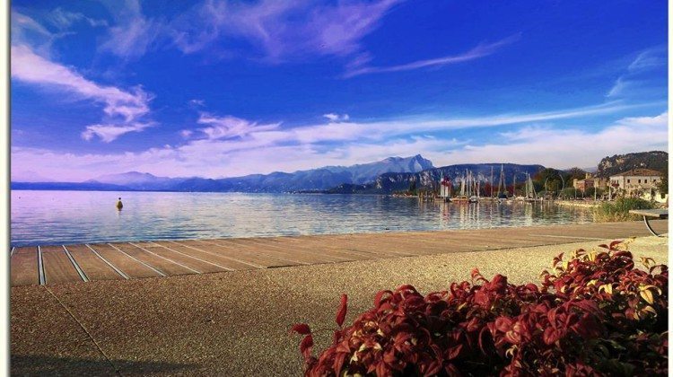 Il Lago di garda nel mese di Dicembre visto dagli utenti Facebook Il Lago di garda nel mese di Dicembre visto dagli utenti Facebook