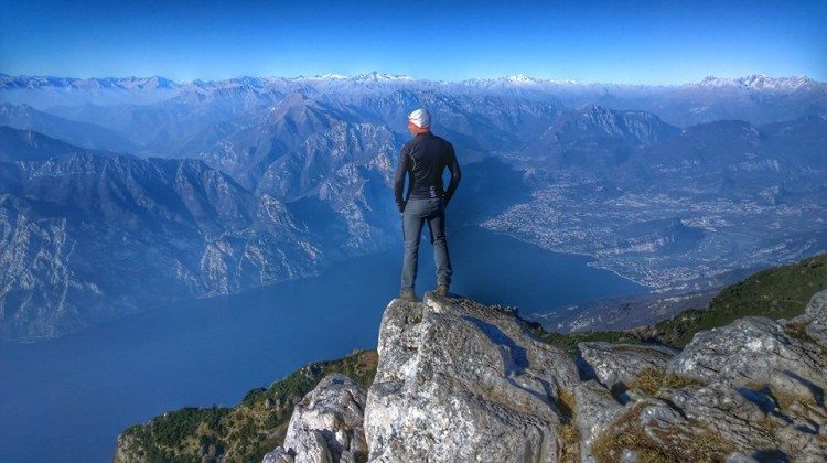 Il Lago di garda nel mese di Dicembre visto dagli utenti Facebook Il Lago di garda nel mese di Dicembre visto dagli utenti Facebook