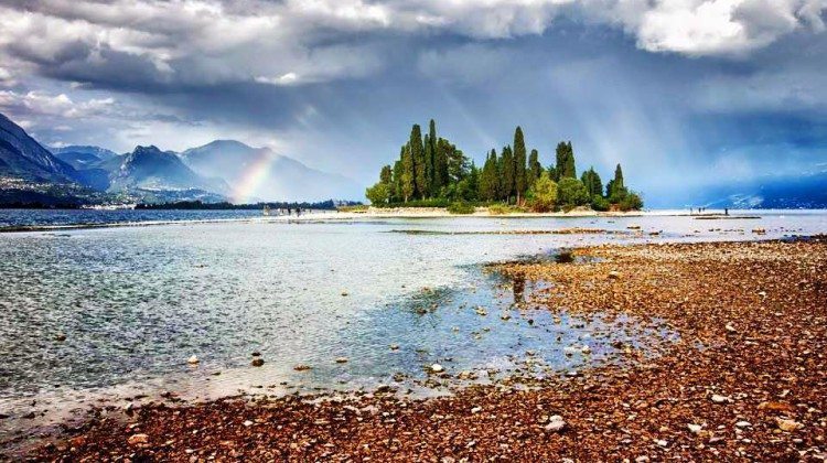 Il Lago di garda nel mese di Dicembre visto dagli utenti Facebook Il Lago di garda nel mese di Dicembre visto dagli utenti Facebook
