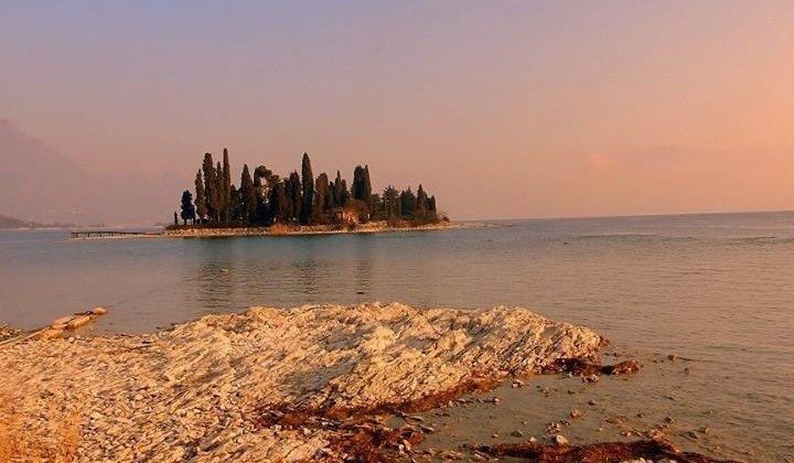 Raccolta fotografica delle immagini postate su Facebook nel mese di Gennaio Raccolta fotografica delle immagini postate su Facebook nel mese di Gennaio