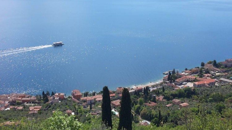 Aprile ... la selezione dal gruppo Facebook noi amiamo il Lago di Garda Aprile ... la selezione dal gruppo Facebook noi amiamo il Lago di Garda