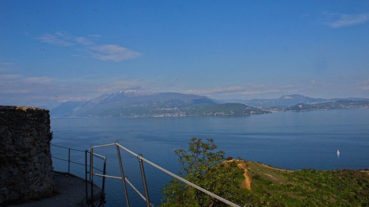 Aprile ... la selezione dal gruppo Facebook noi amiamo il Lago di Garda Aprile ... la selezione dal gruppo Facebook noi amiamo il Lago di Garda
