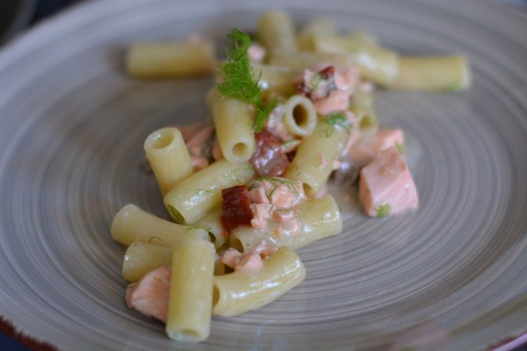 penne con trota salmonata