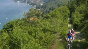 MTB Garda Marathon: 61km di adrenalina pura tra le vette che circondano il Lago di Garda MTB Garda Marathon: 61km di adrenalina pura tra le vette che circondano il Lago di Garda