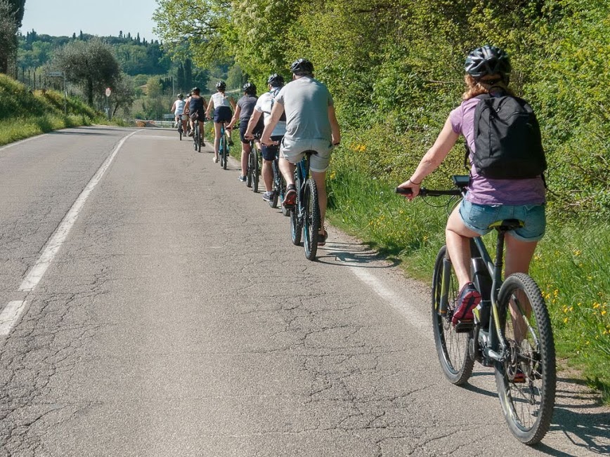 Garda-Outdoors & Bike Experience per la promozione delle Terre del Custoza e Peschiera del Garda Garda-Outdoors & Bike Experience per la promozione delle Terre del Custoza e Peschiera del Garda