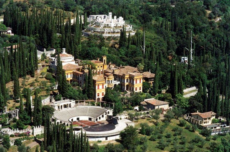 Vittoriale degli Italiani.