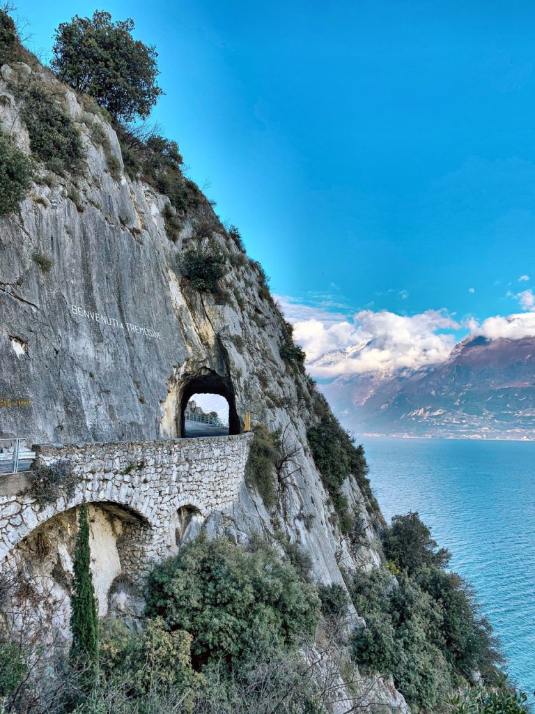 La Strada della Forra: l’ottava meraviglia del mondo si trova sul Lago di Garda. 