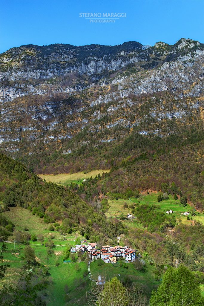Un viaggio in Val Vestino, fra natura incontaminata e affascinanti tradizioni. 