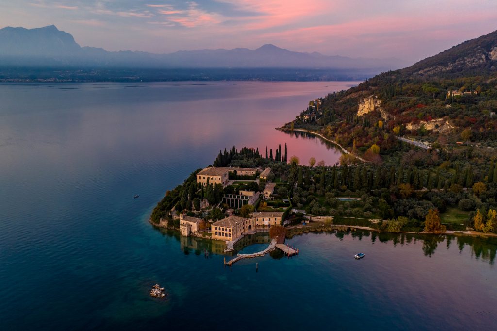 I migliori spot dove ammirare il tramonto sul Lago di Garda e suo entroterra. 