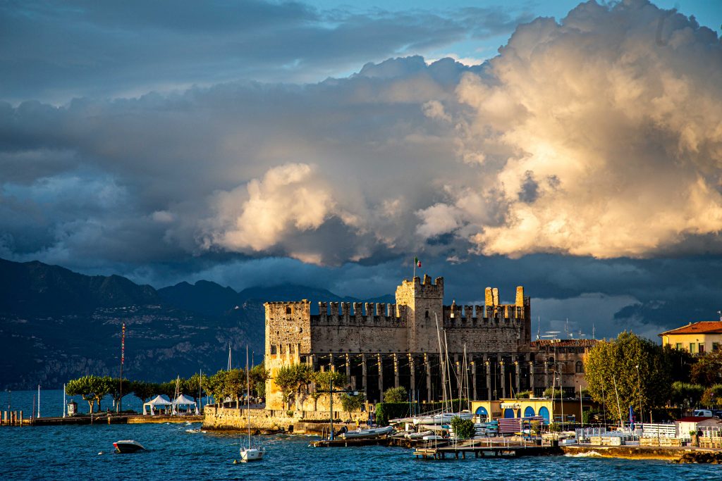 All the most beautiful castles of Lake Garda and hinterland. 