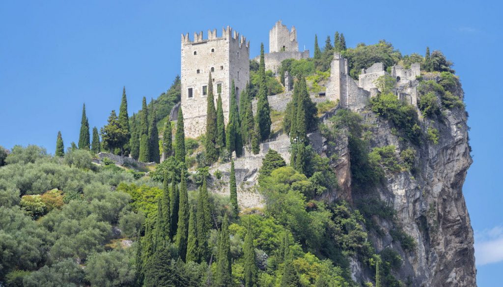 Tutti i più bei castelli del Lago di Garda e hinterland. 