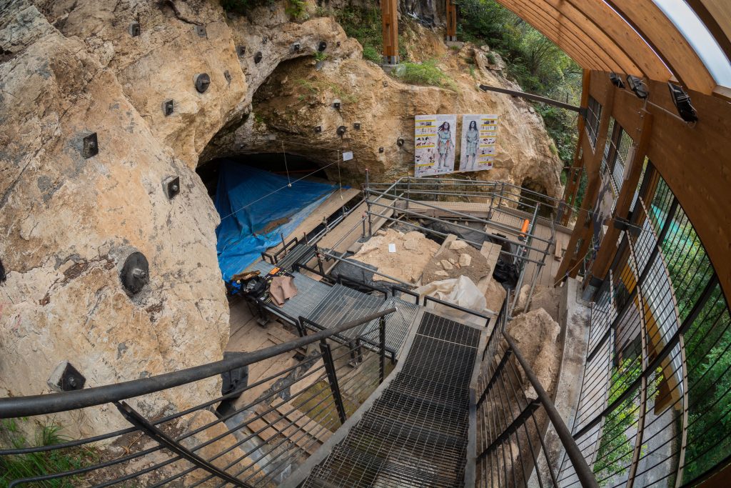 Grotta di Fumane