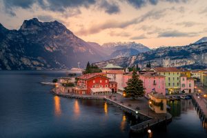 Torbole sul Garda. Foto di @jtdrone