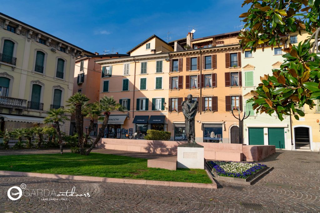 Salò, the elegant lounge on Lake Garda. 