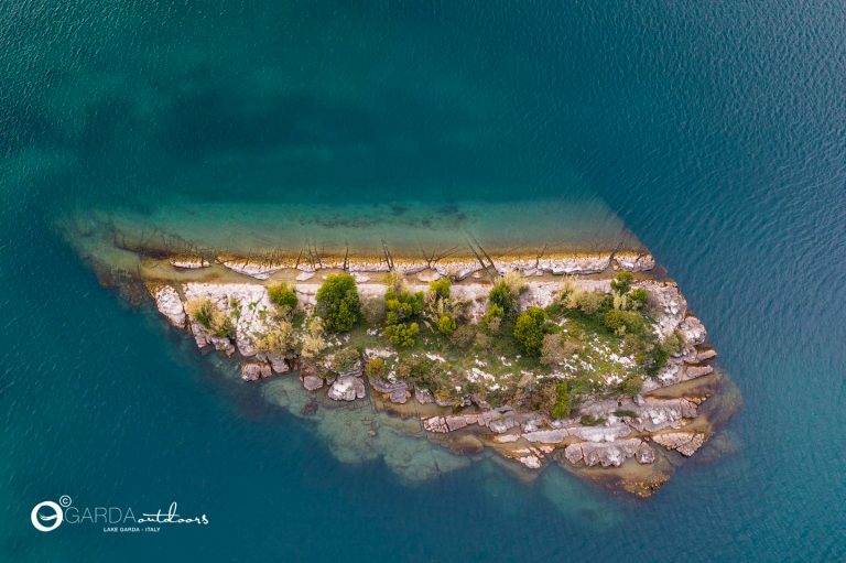 Isola dell'Olivo. ©️lakegardaphoto