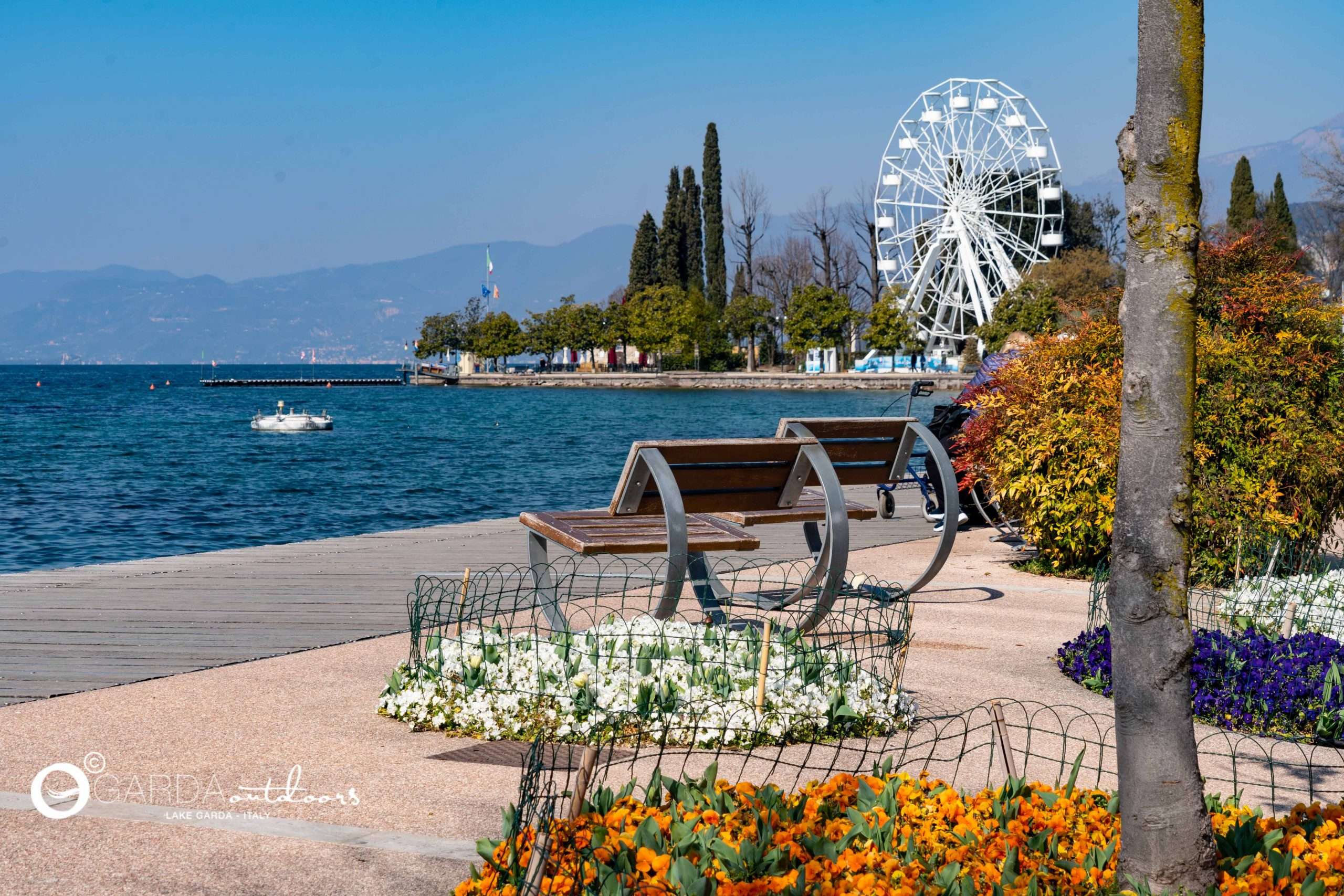 All the faces of Bardolino: what to do and see in this surprising town on Lake Garda. 