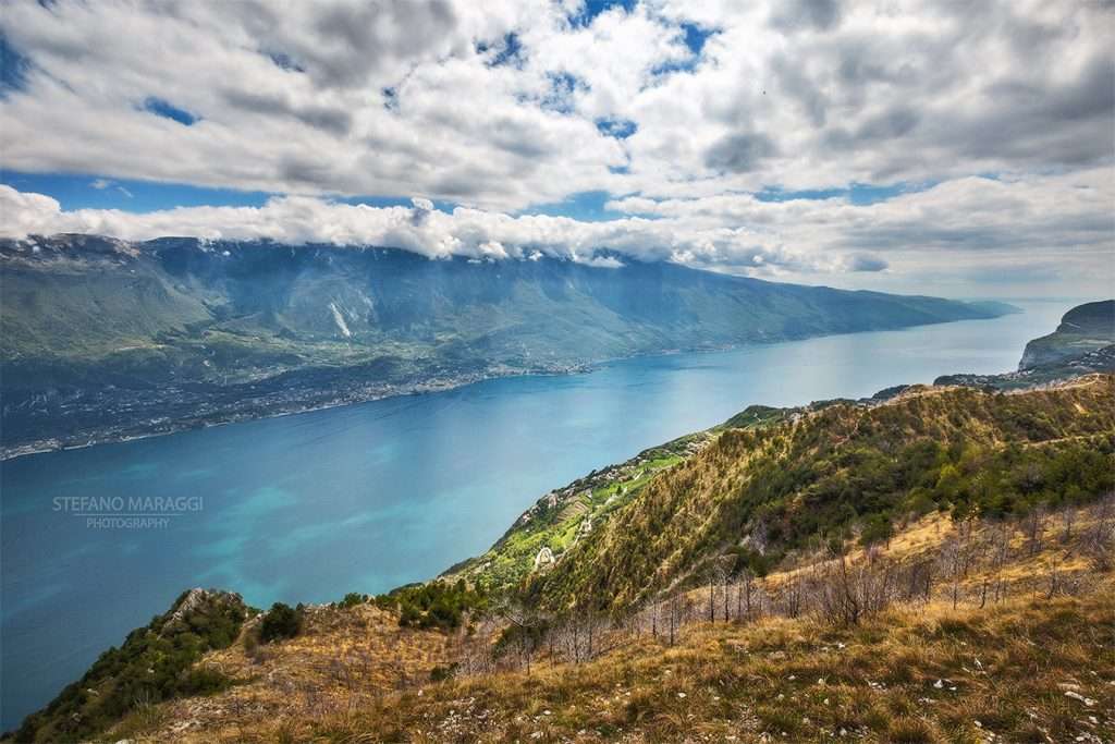 Trekking al Monte Bestone, una vista incredibile sull’alto Lago di Garda. 